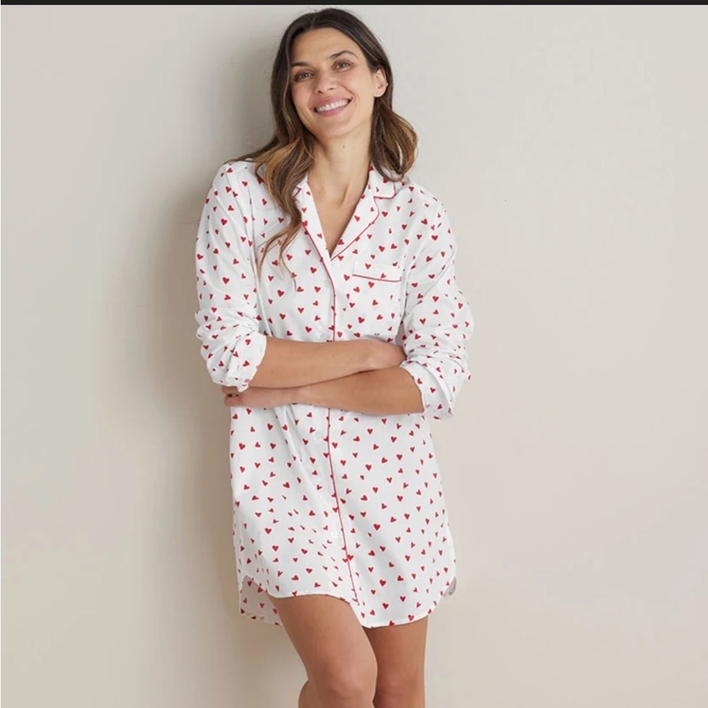 The Company Store White & Red Heart Poplin Nightshirt Sleep Shirt Size Medium